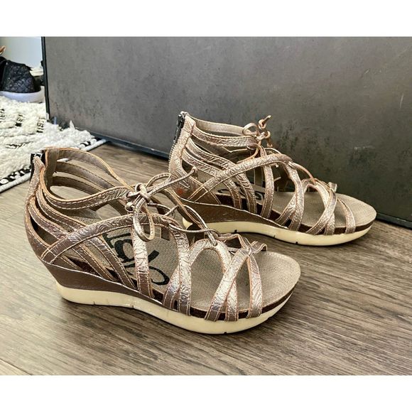 Off the Beaten Trail OTBT Hickory Nomadic Gladiator Sandal - Picture 2 of 6